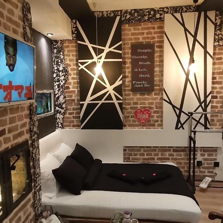 Studio Apartman Black & White Centar Sarajevo Free Parking Eksteriør bilde