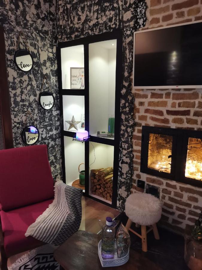 Studio Apartman Black & White Centar Sarajevo Free Parking Eksteriør bilde