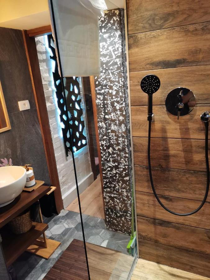 Studio Apartman Black & White Centar Sarajevo Free Parking Eksteriør bilde