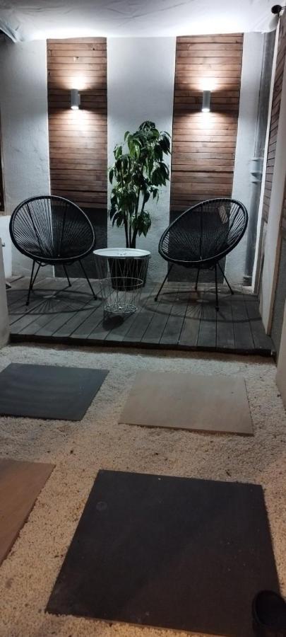 Studio Apartman Black & White Centar Sarajevo Free Parking Eksteriør bilde