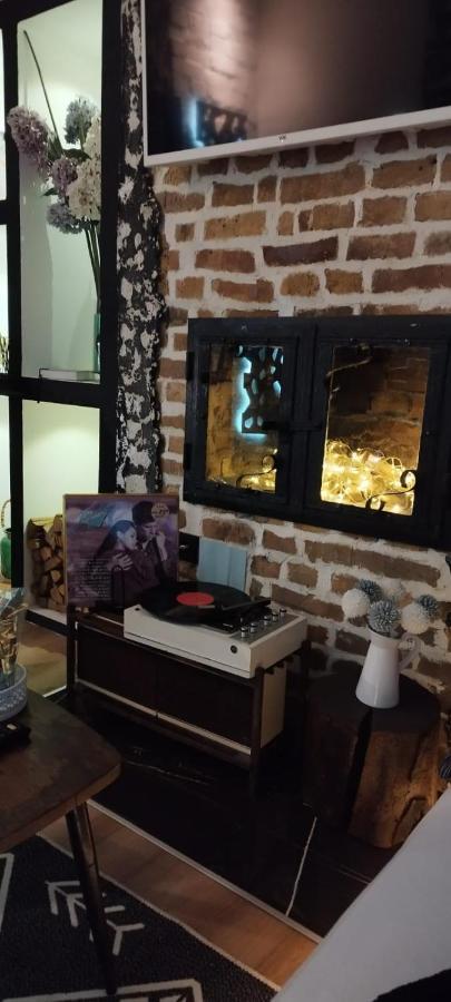 Studio Apartman Black & White Centar Sarajevo Free Parking Eksteriør bilde