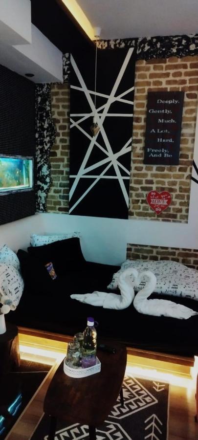 Studio Apartman Black & White Centar Sarajevo Free Parking Eksteriør bilde